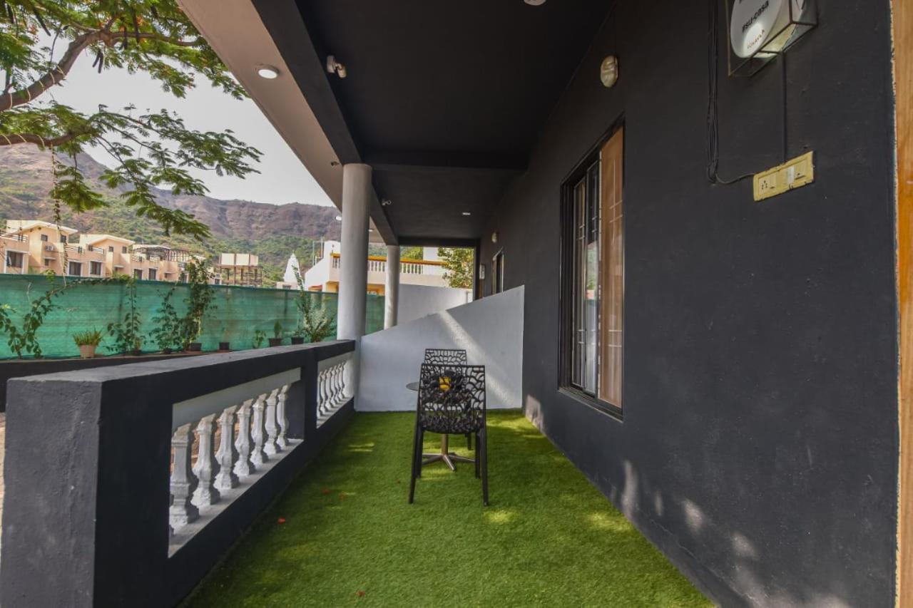 Empyrean Stay Ll 3Bhk Ll Black Horse Villa Ll Ac Ll Private Pool Ll Wifi II Lux Ll Lonavala Exterior photo